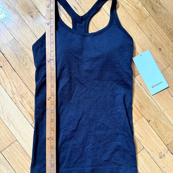 Lululemon Ebb to Street Tank Top Size 4 Black Racerback - Picture 3 of 9